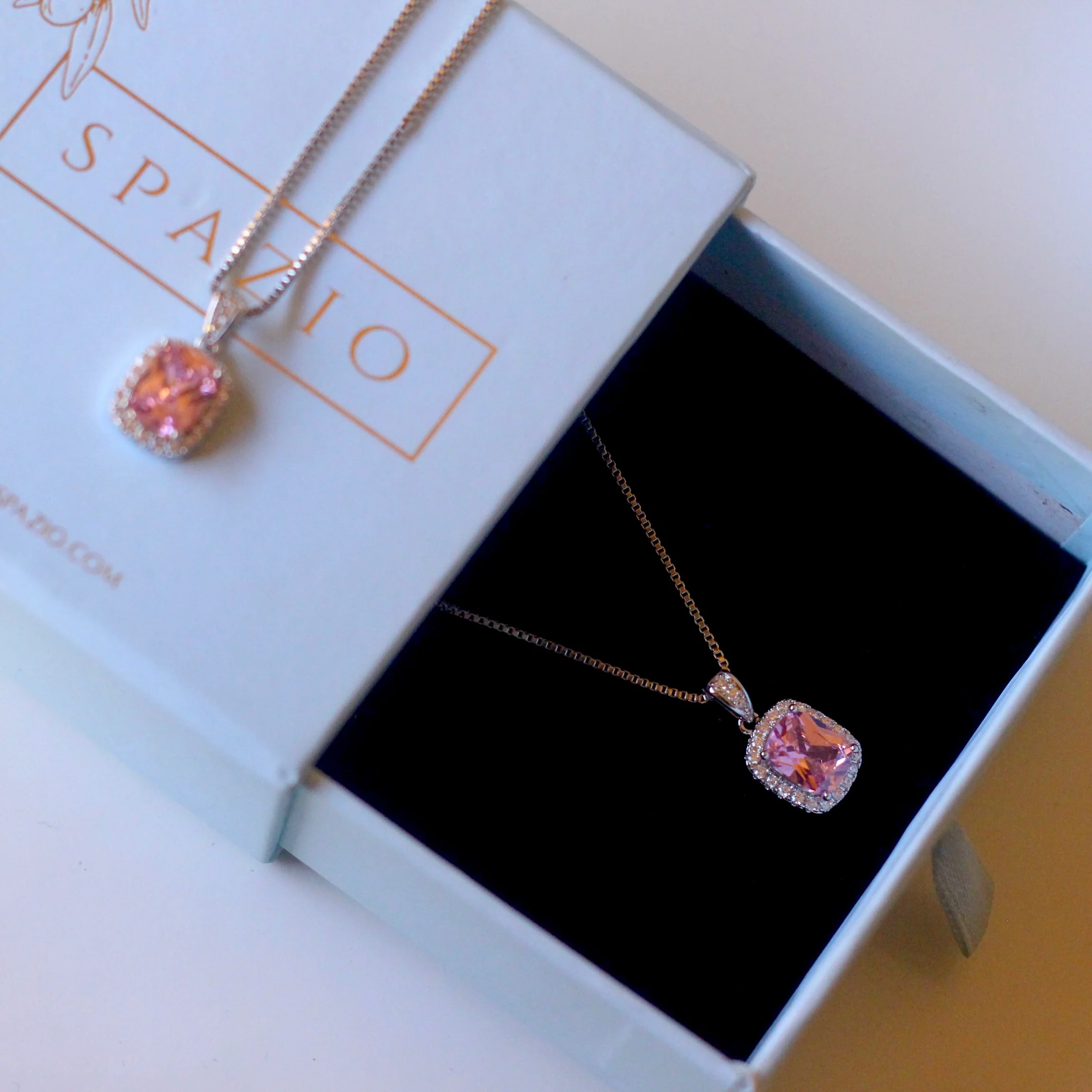 Evie Pendant Necklace - Image 4