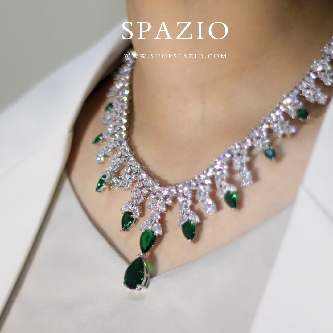 Emerald Serenade Necklace Set - Image 3