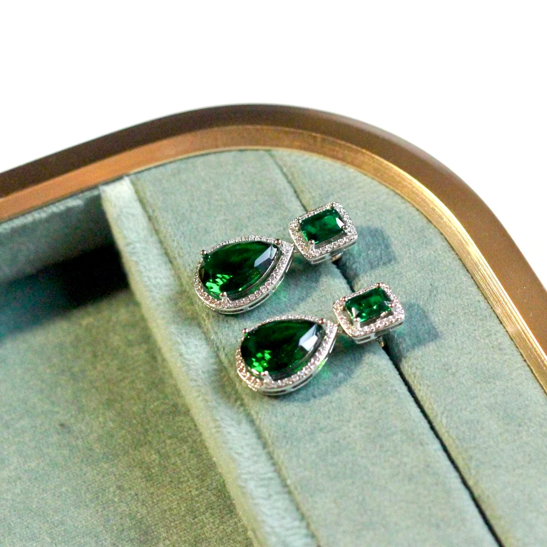 Mystic Emerald Earrings - Image 4