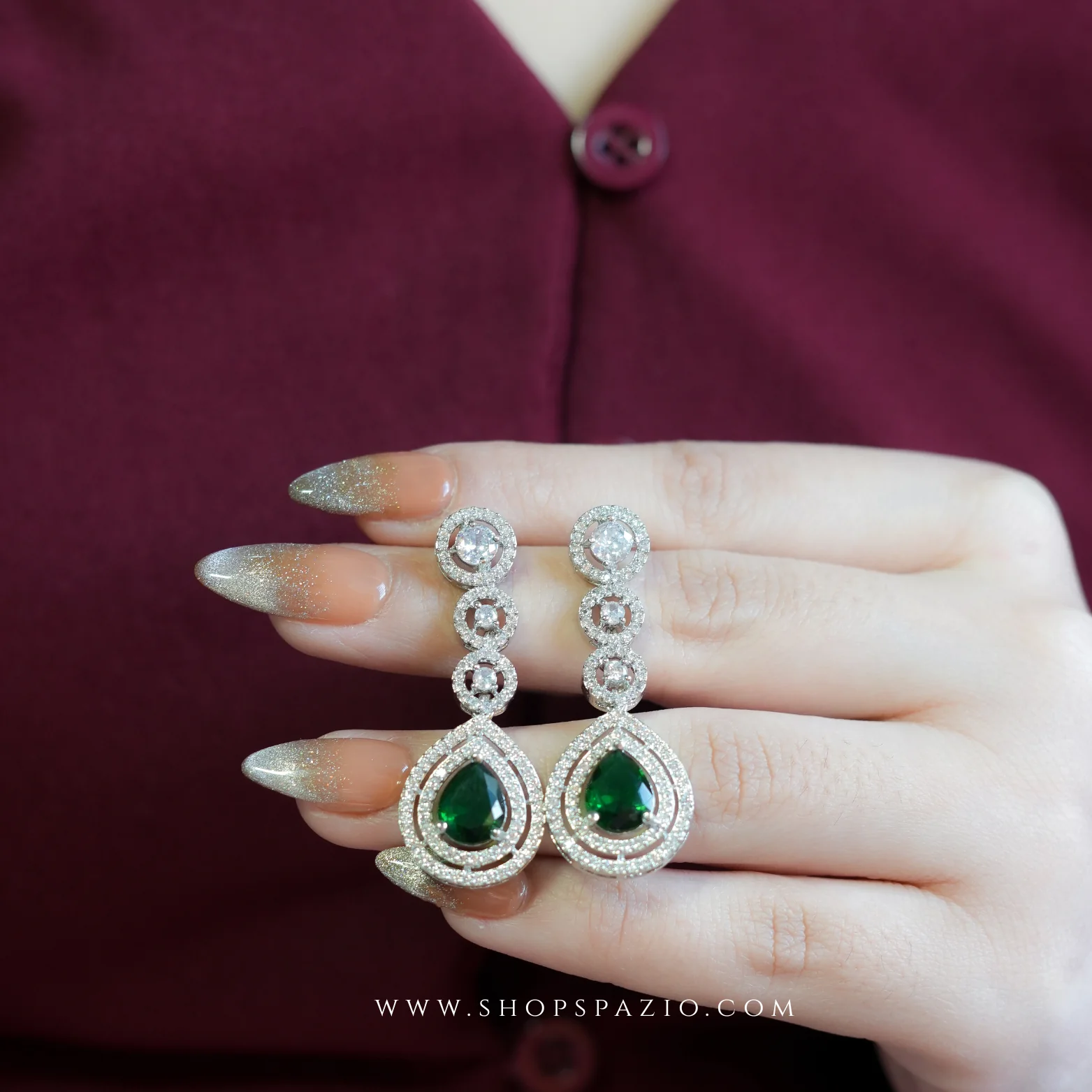 Emerald Allure Necklace Set - Image 4