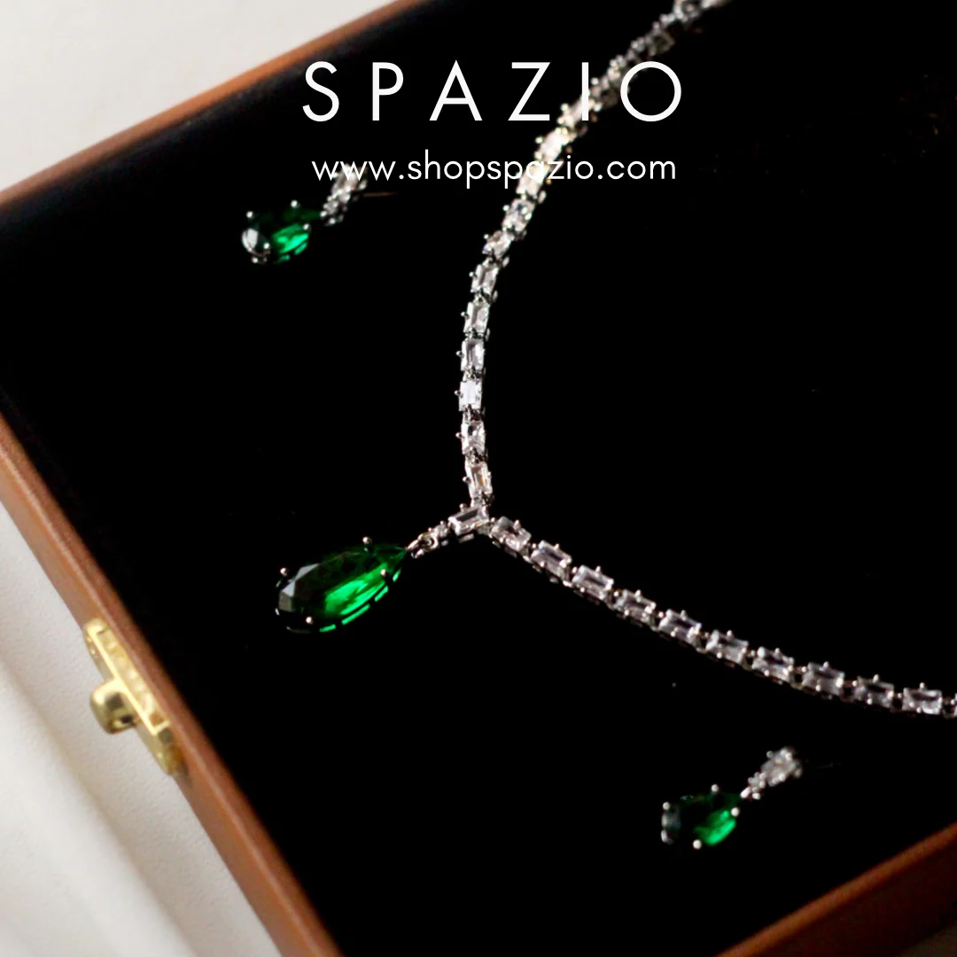 Minimal Emerald Zircon Necklace Set - Image 3